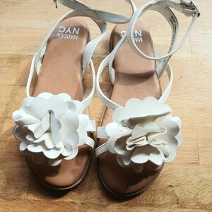 Girls White Sandals Size 2 Youth